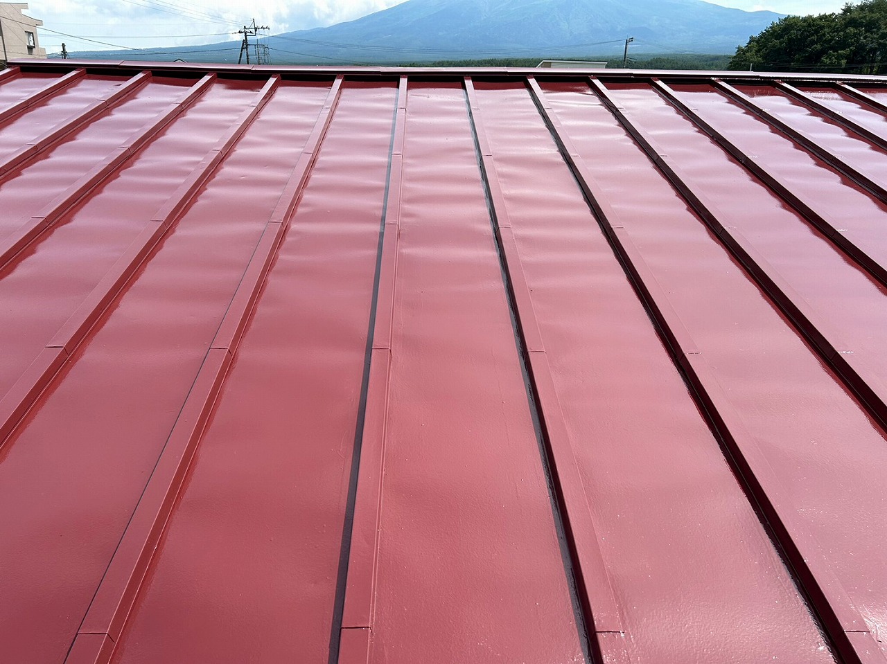 富士河口湖町　屋根塗装　上塗り